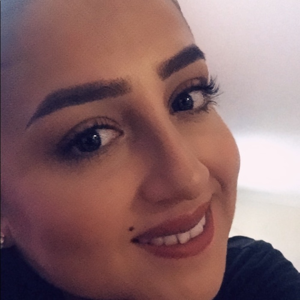 Meet your Posher, Maria